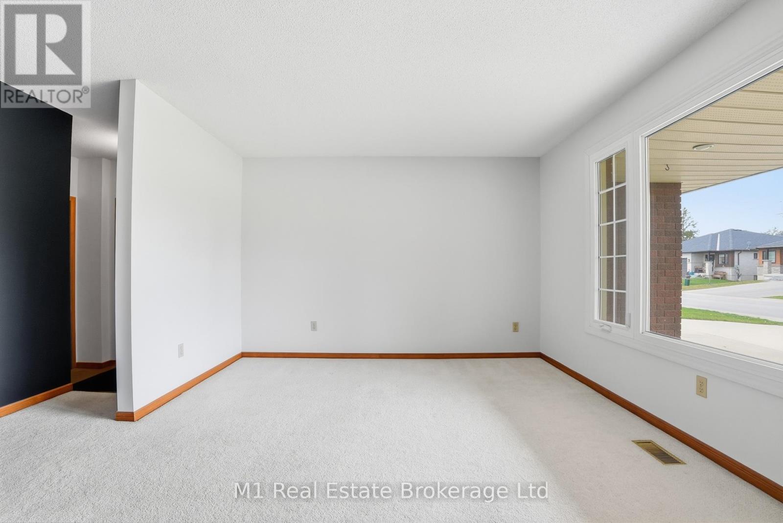 214 Church Street N, Wellington North (Mount Forest), Ontario  N0G 2L2 - Photo 12 - X13186260