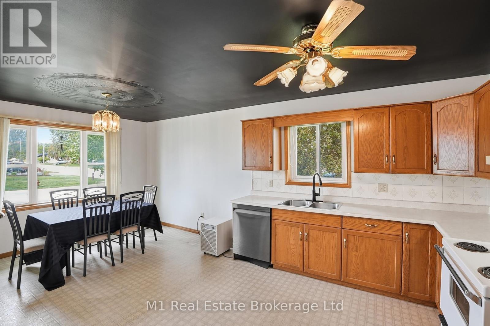 214 Church Street N, Wellington North (Mount Forest), Ontario  N0G 2L2 - Photo 6 - X13186260