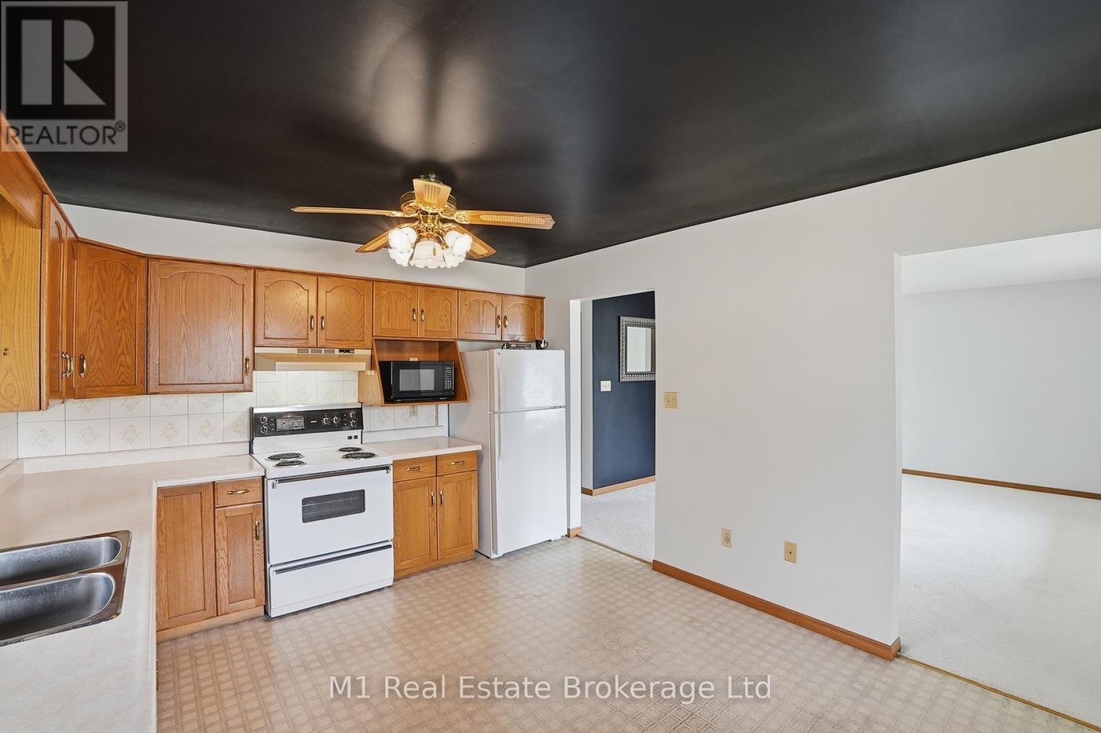 214 Church Street N, Wellington North (Mount Forest), Ontario  N0G 2L2 - Photo 9 - X13186260