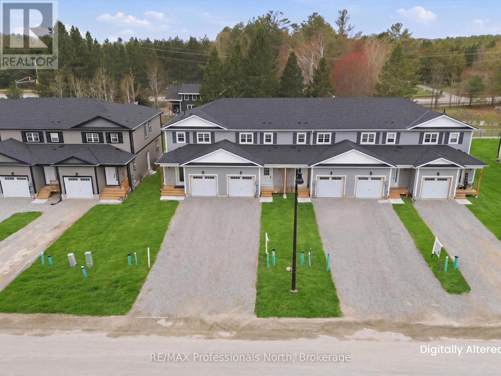 18 Mcconnell Crescent, Bracebridge, Ontario  P1L 0N7 - Photo 2 - X13186930