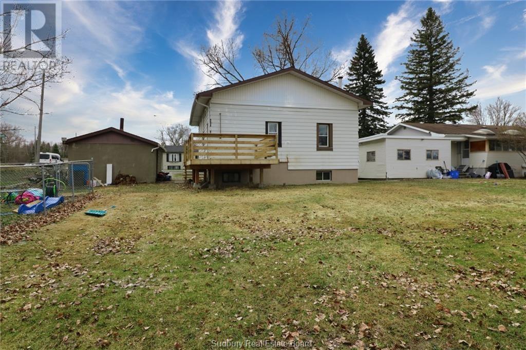 1616 Fourth, Val Caron, Ontario  P3N 1R4 - Photo 6 - 2128096