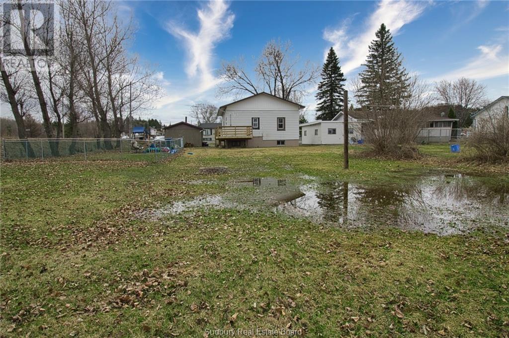 1616 Fourth, Val Caron, Ontario  P3N 1R4 - Photo 7 - 2128096