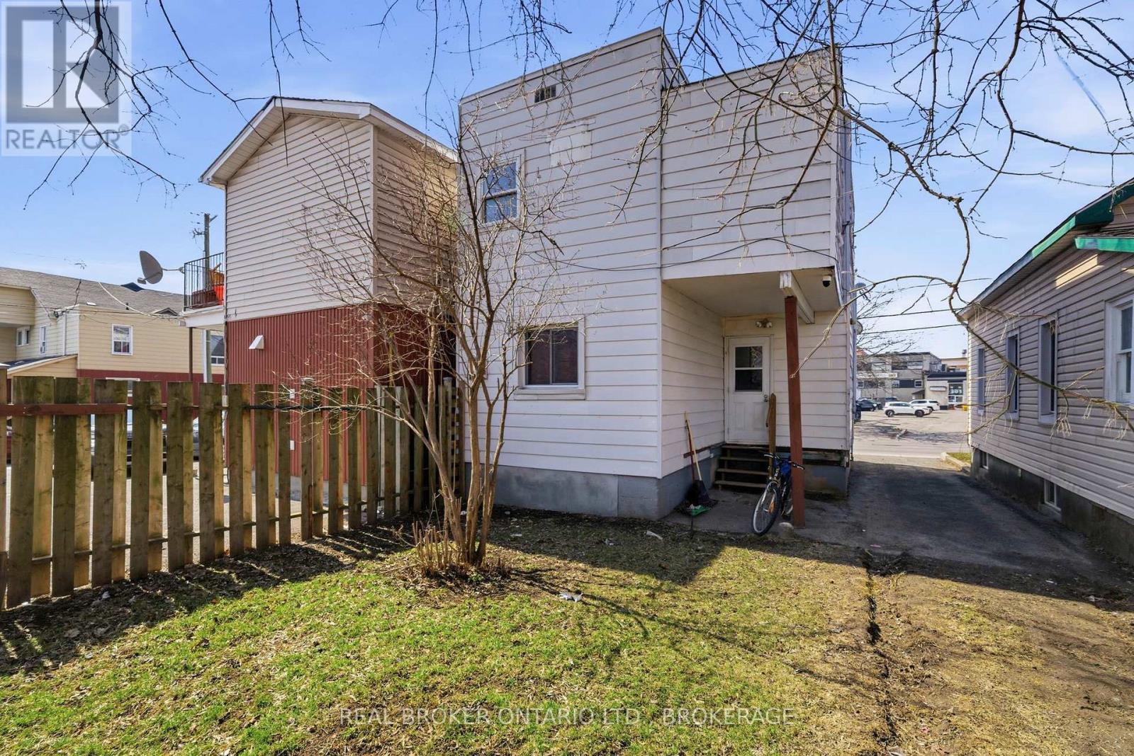302 Mcconnell Avenue, Cornwall, Ontario  K6H 4L5 - Photo 2 - X12980276