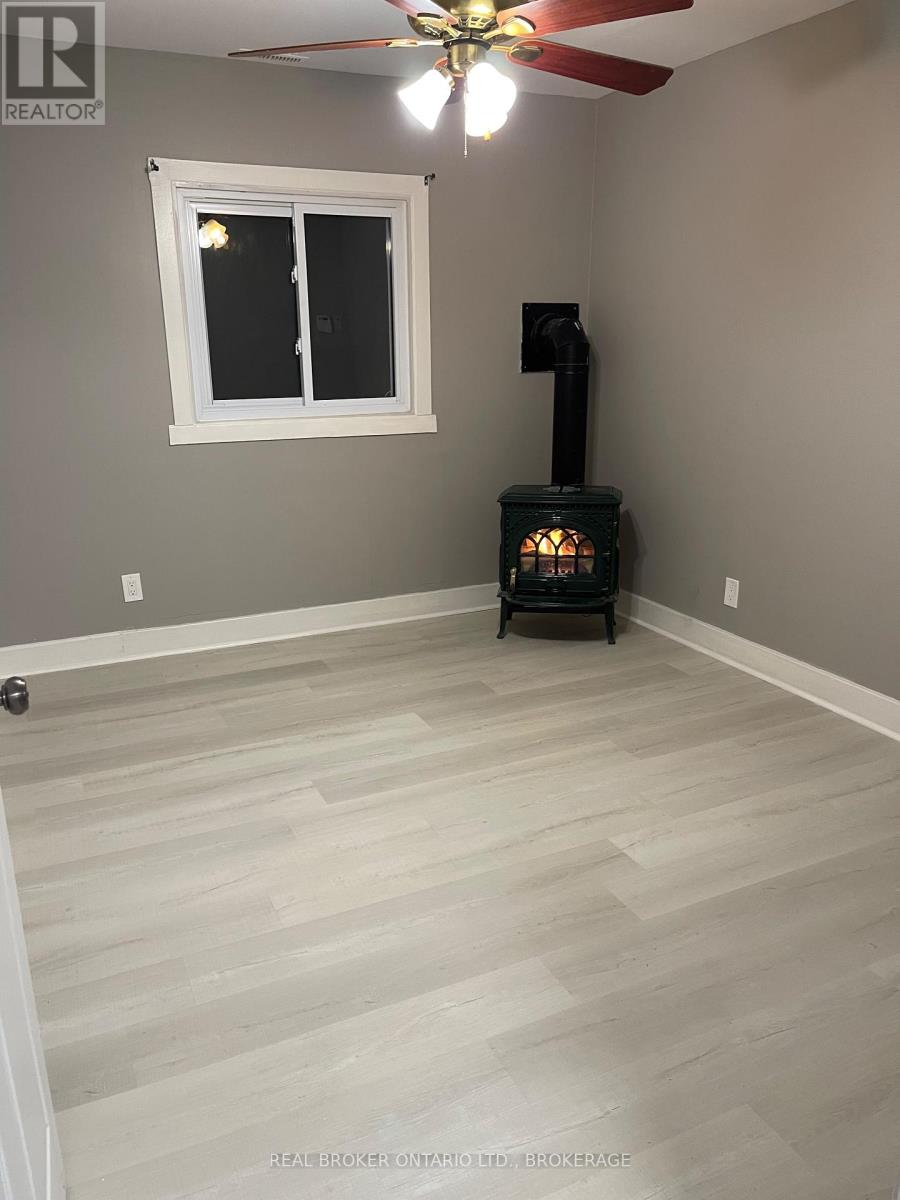 302 Mcconnell Avenue, Cornwall, Ontario  K6H 4L5 - Photo 4 - X12980276