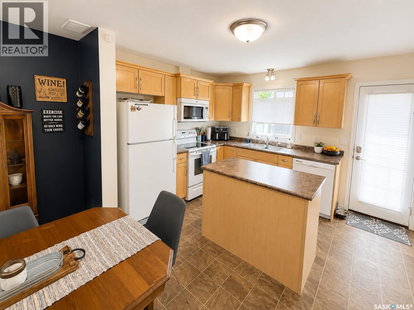 107 4801 Child Avenue, Regina, Saskatchewan  S4X 0C4 - Photo 3 - SK037225