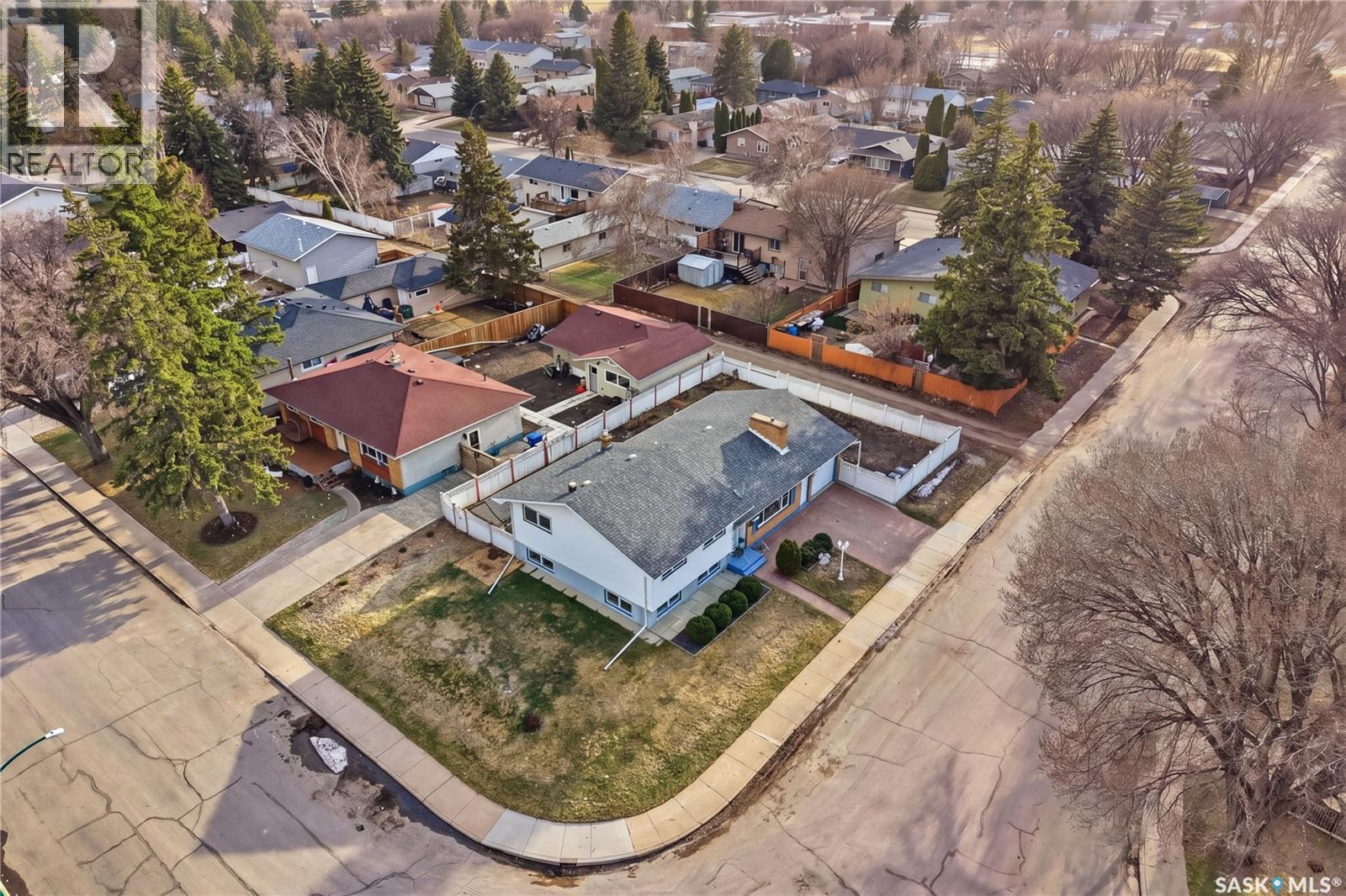 1044 East Centre, Saskatoon, Saskatchewan  S7J 3A3 - Photo 38 - SK037188