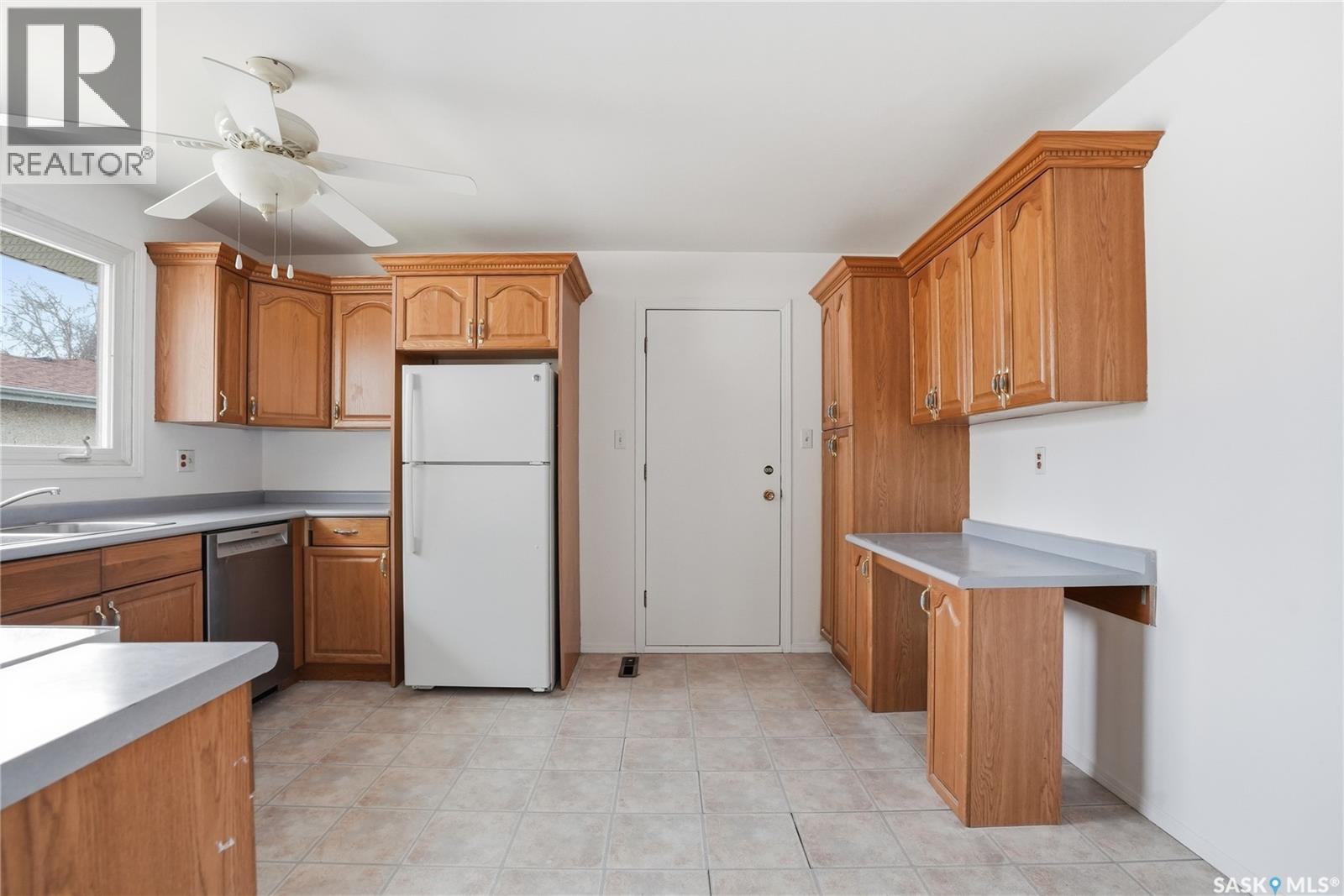 1044 East Centre, Saskatoon, Saskatchewan  S7J 3A3 - Photo 7 - SK037188