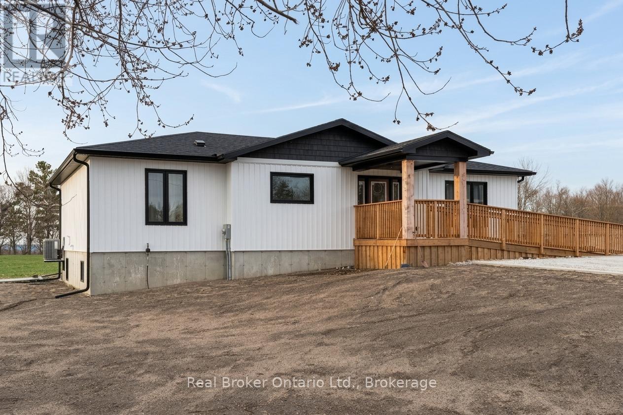597 Lafontaine  Road W, Tiny, Ontario  L9M 0L7 - Photo 9 - S12851078