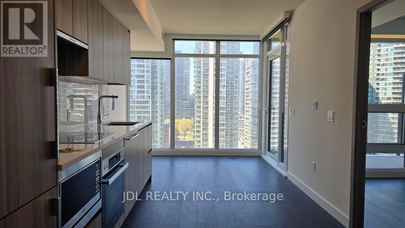 1715 - 1 Concord Cityplace Way, Toronto, Ontario  M5V 0X3 - Photo 3 - C13186274