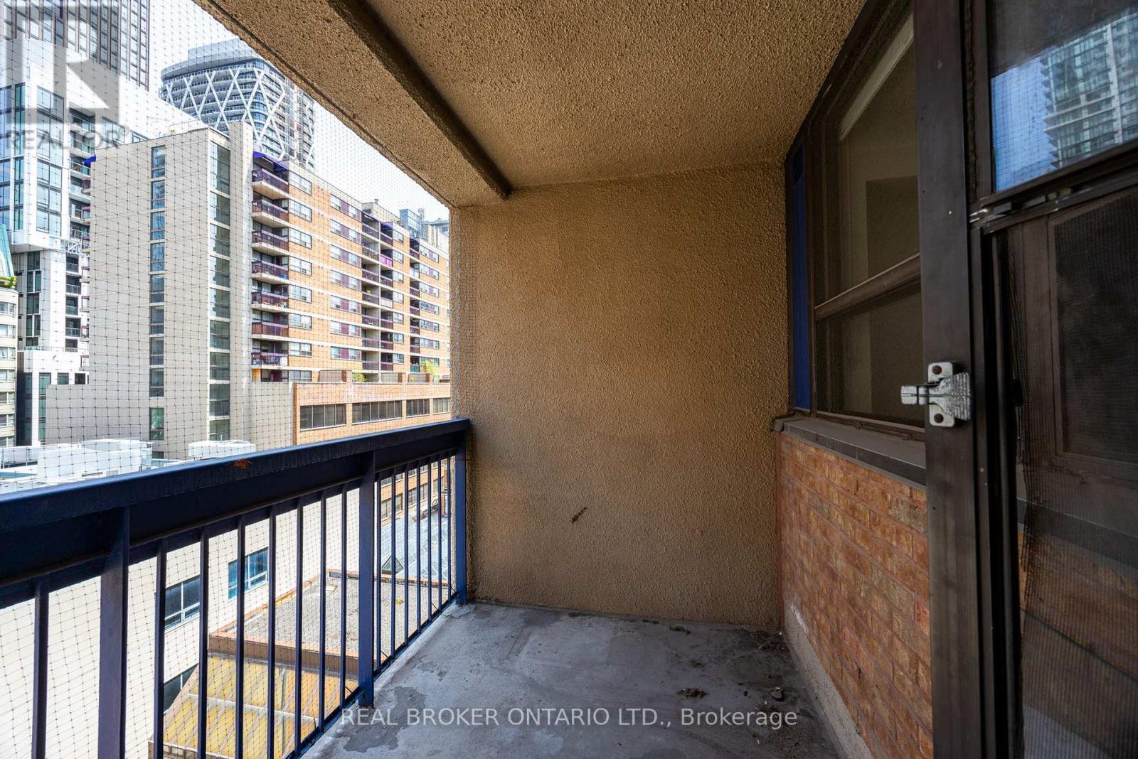 708 - 105 Mc Caul Street, Toronto, Ontario  M5T 2X4 - Photo 14 - C13186276