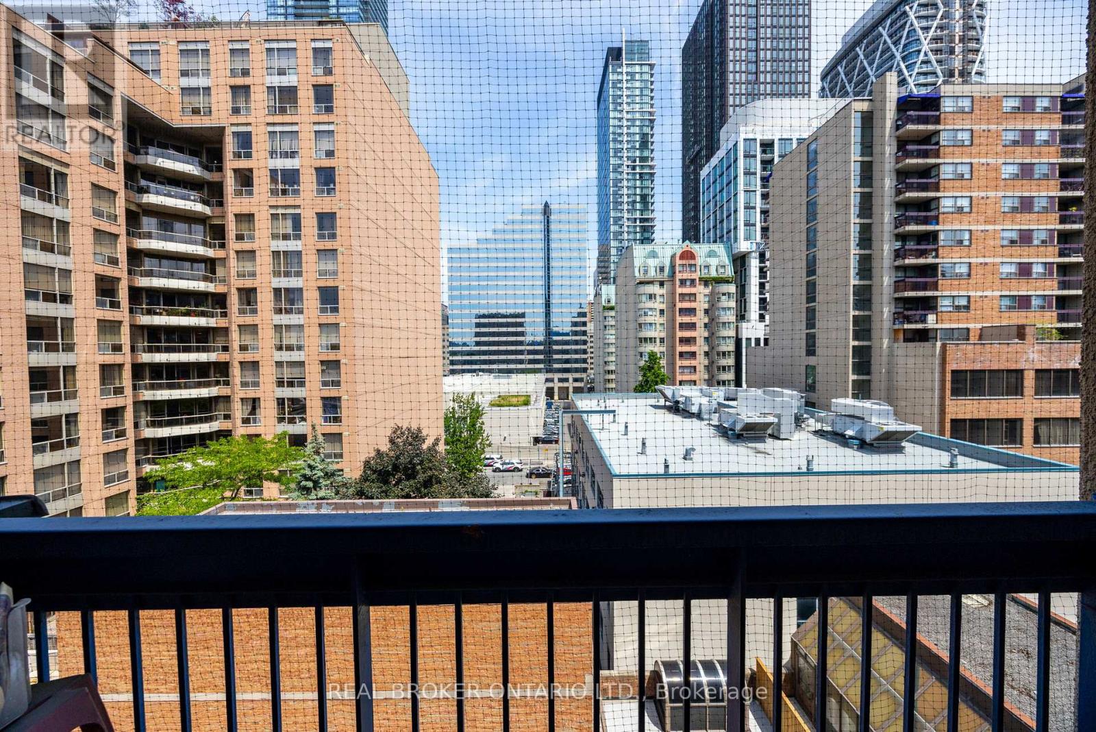 708 - 105 Mc Caul Street, Toronto, Ontario  M5T 2X4 - Photo 15 - C13186276