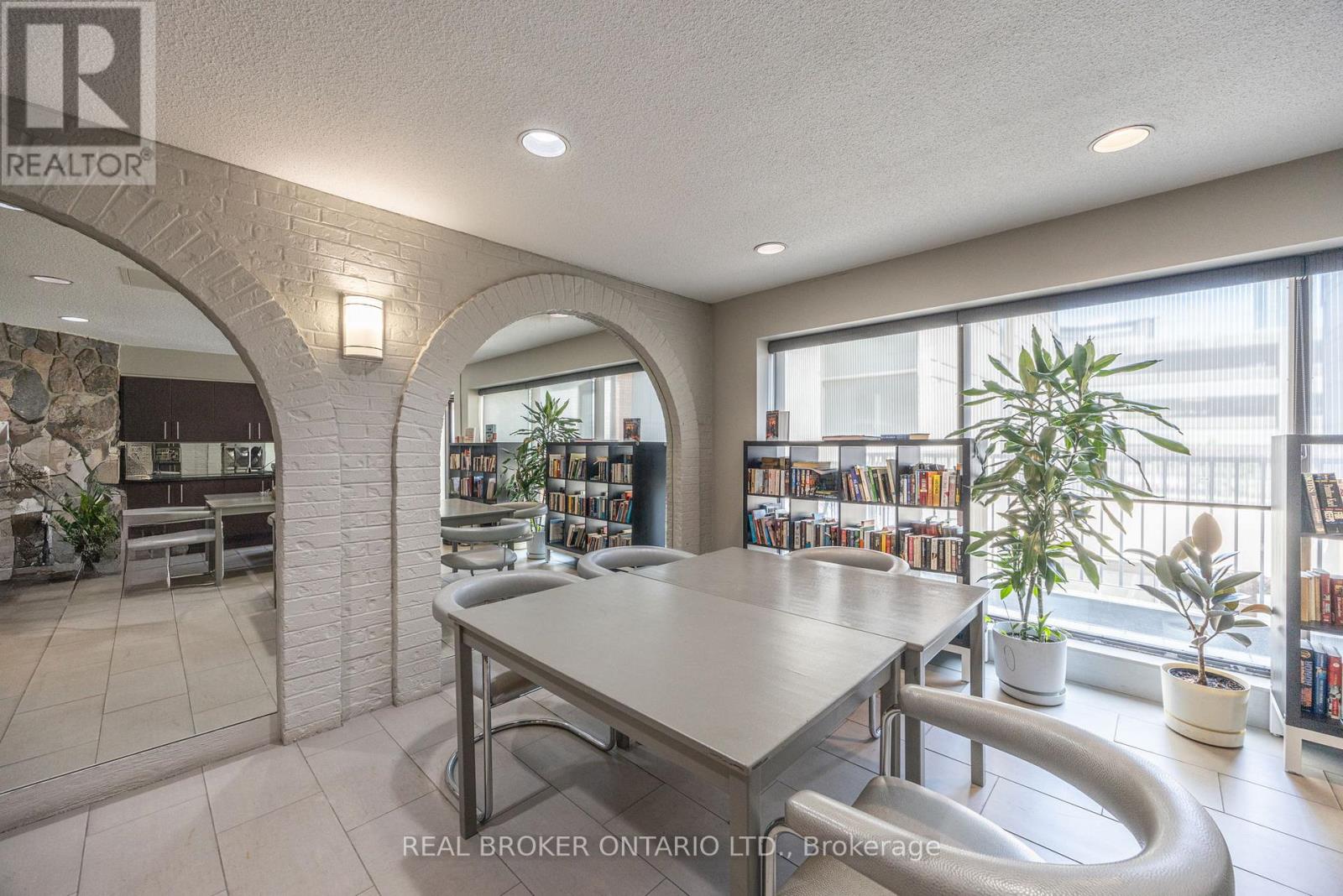 708 - 105 Mc Caul Street, Toronto, Ontario  M5T 2X4 - Photo 20 - C13186276