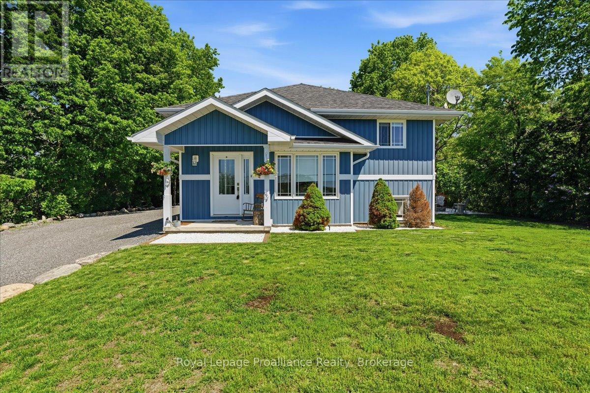 735 SHANNON ROAD, Tyendinaga, Ontario