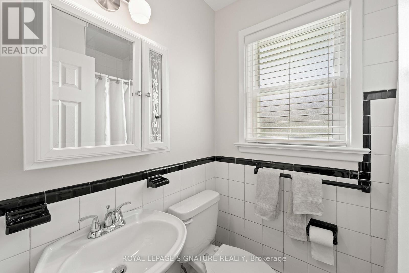 16 Shrewsbury Square, Toronto, Ontario  M1T 1L2 - Photo 32 - E13186594