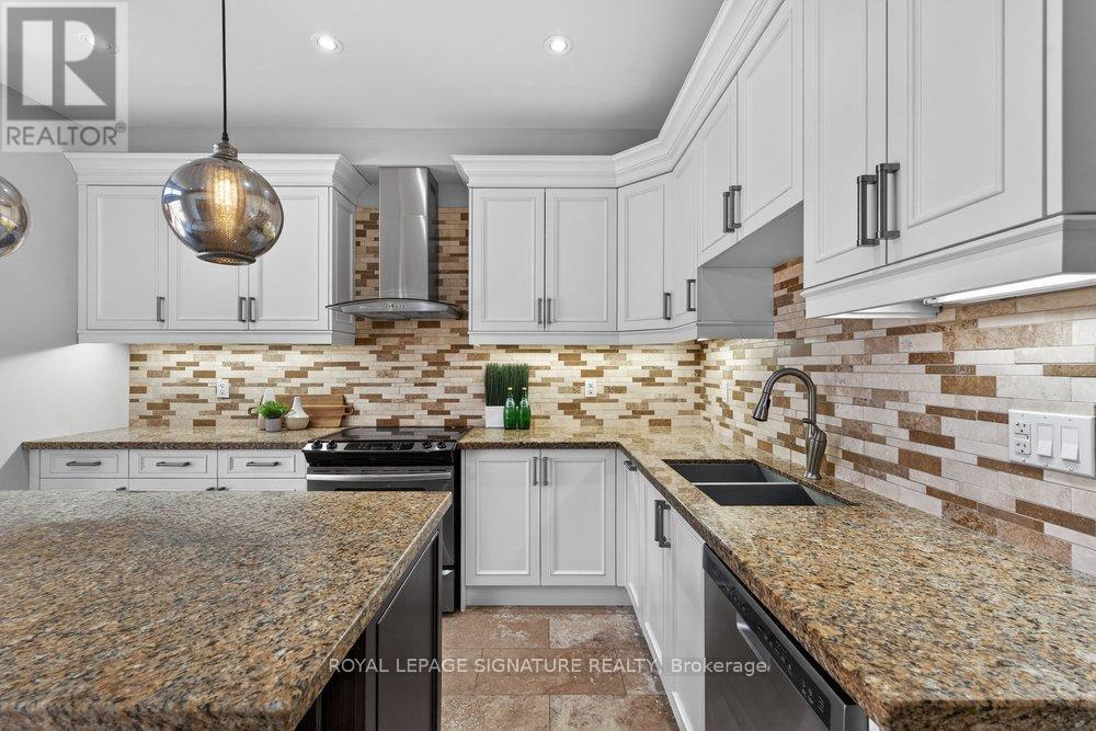 61b Bexhill Avenue, Toronto, Ontario  M1L 3B7 - Photo 17 - E13186774