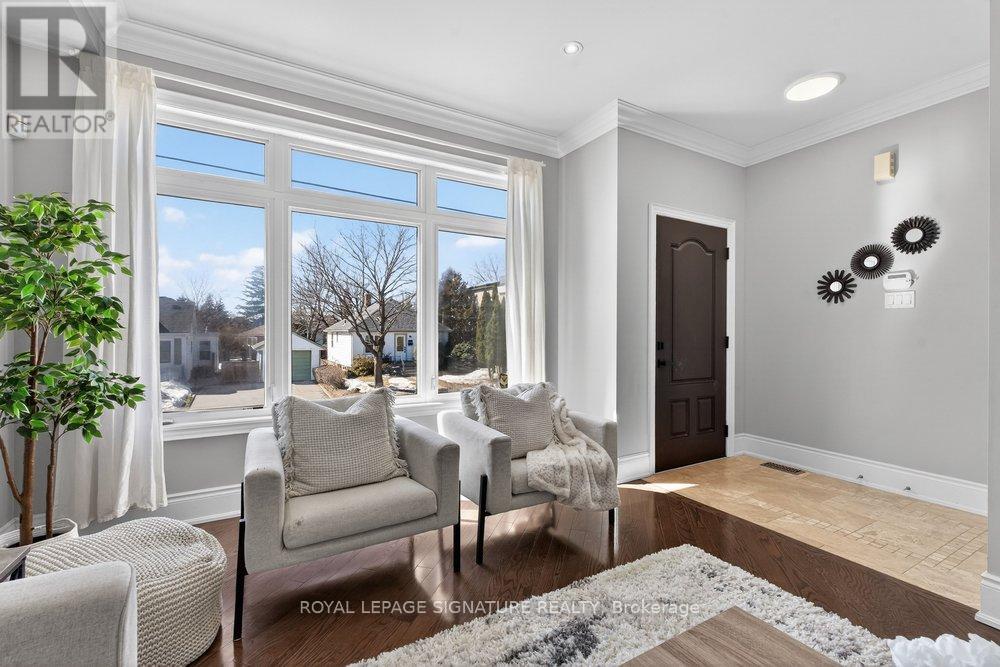 61b Bexhill Avenue, Toronto, Ontario  M1L 3B7 - Photo 4 - E13186774