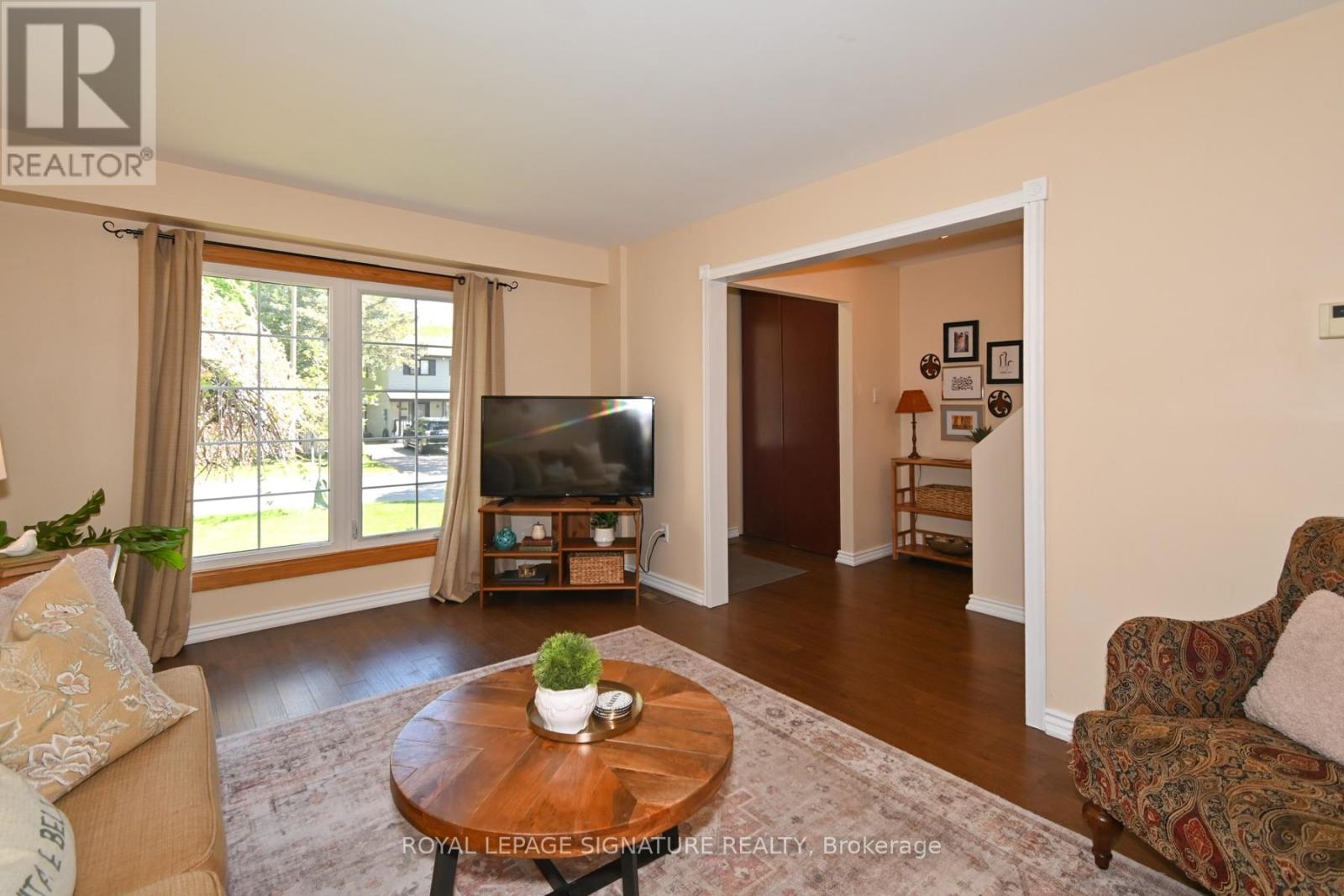 830 Greenbriar Drive, Oshawa, Ontario  L1G 6G6 - Photo 4 - E13186800