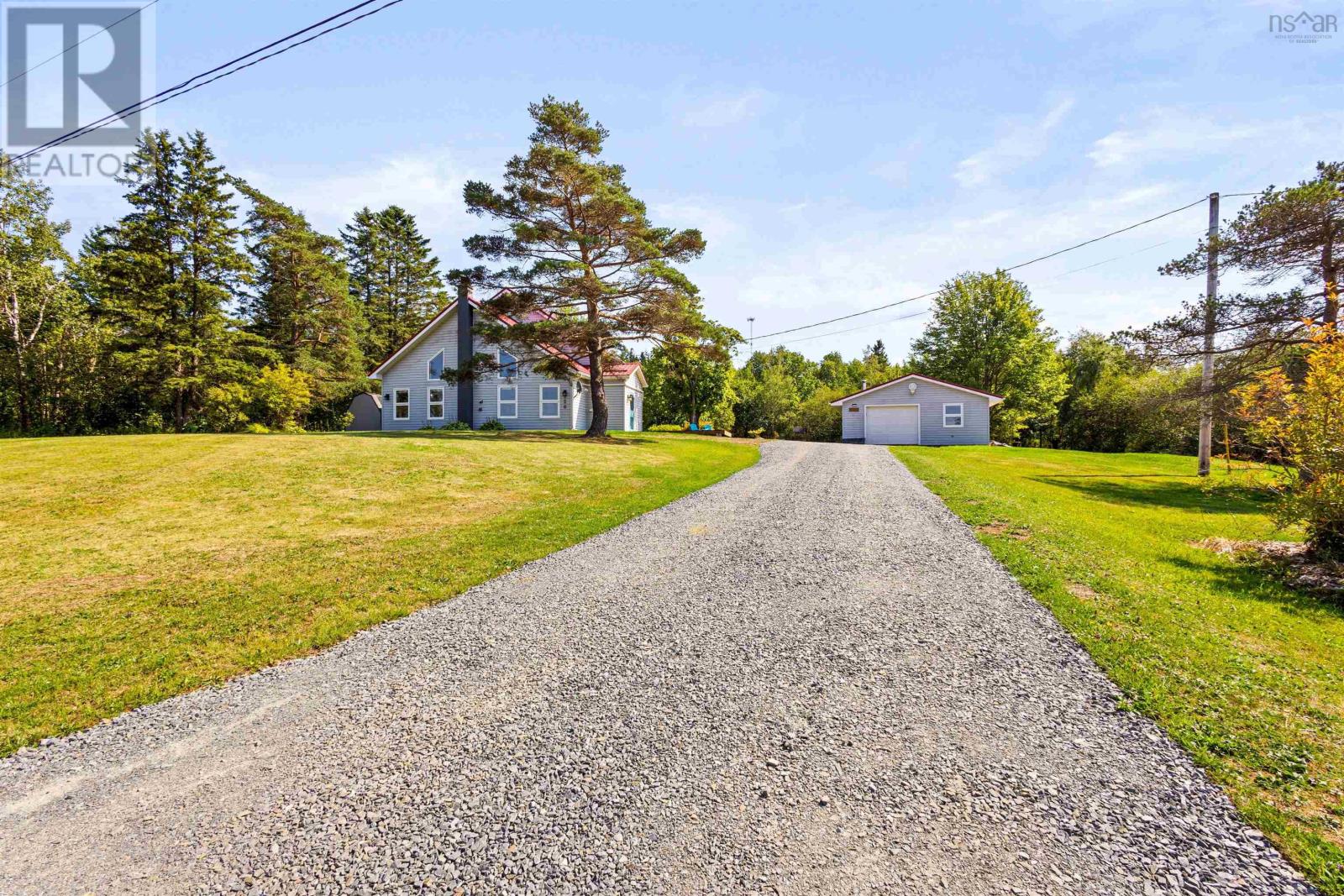 320 Main Street W, Stewiacke, Nova Scotia  B0N 2J0 - Photo 1 - 202522633
