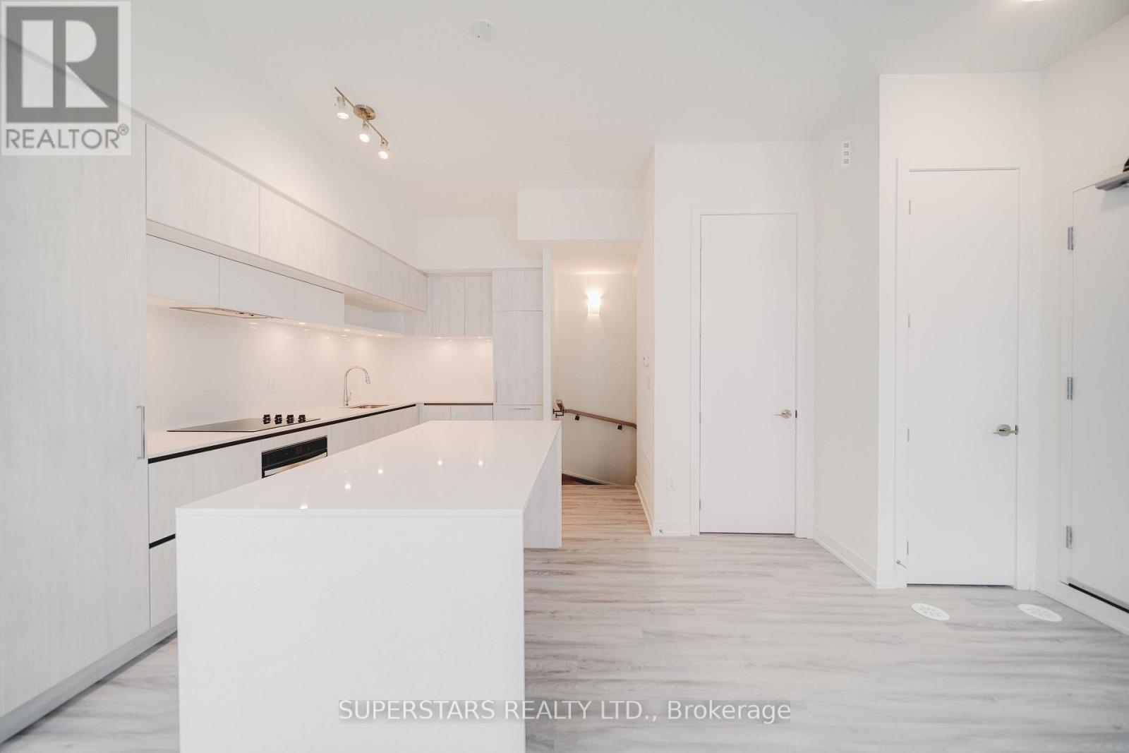 1005 - 14 David Eyer Road, Richmond Hill, Ontario  L4S 0N2 - Photo 7 - N13186420