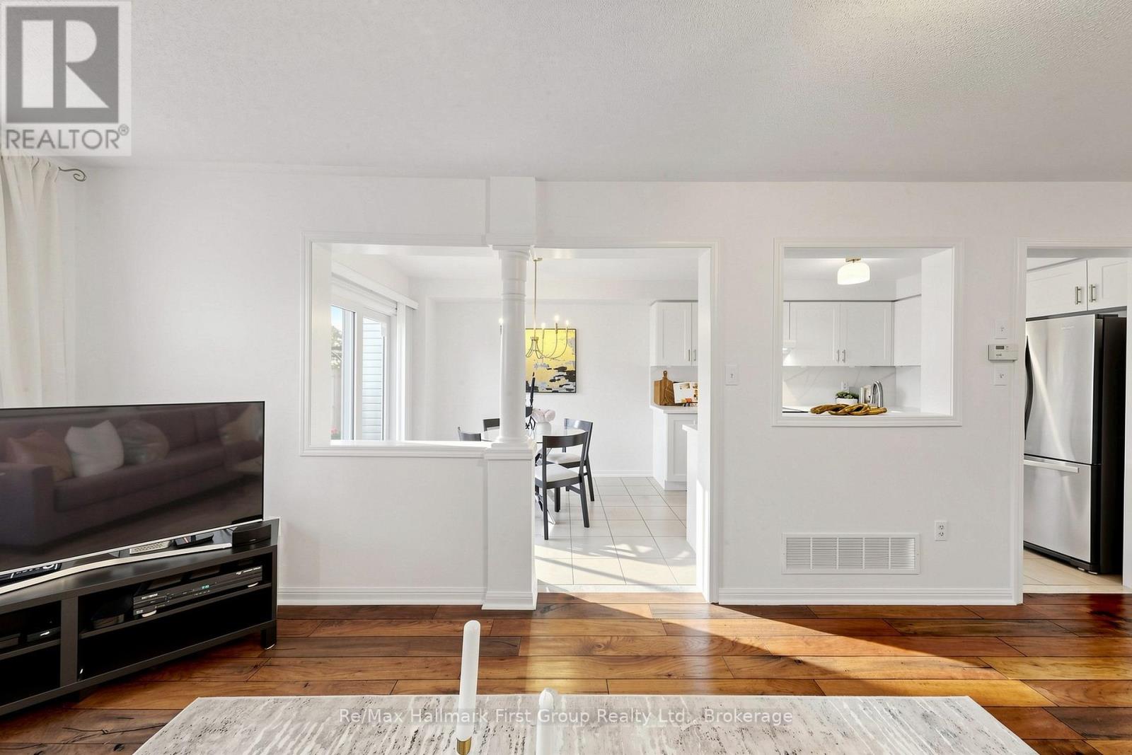 27 Robideau Place, Whitby, Ontario  L1R 3G6 - Photo 10 - E13188252