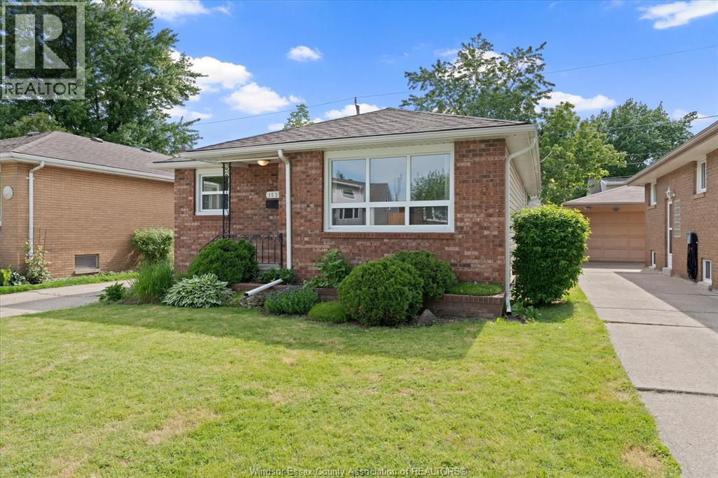 1531 Labadie, Windsor, Ontario N8Y 4H3 - Photo 2 - 26012282