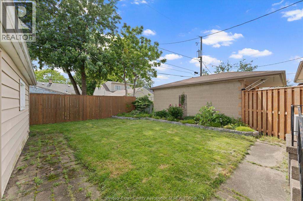 1531 Labadie, Windsor, Ontario N8Y 4H3 - Photo 19 - 26012282