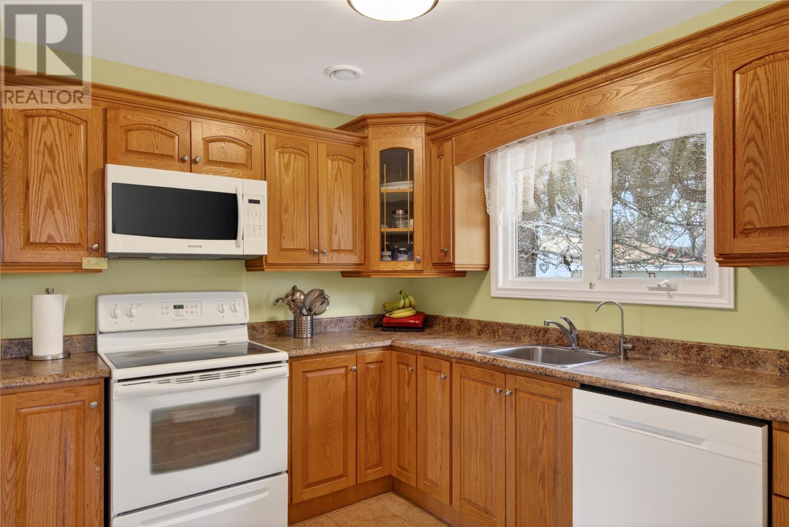 65 Fraser Road, Gander, Newfoundland & Labrador  A1V 1L1 - Photo 12 - 1298140
