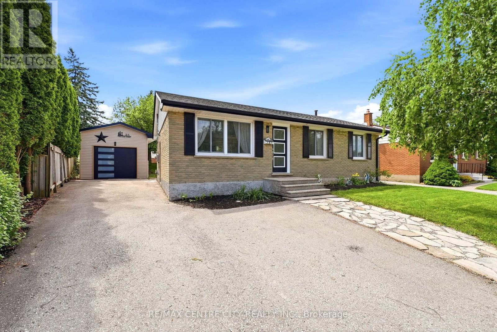 25 PAULSON COURT, St. Thomas, Ontario