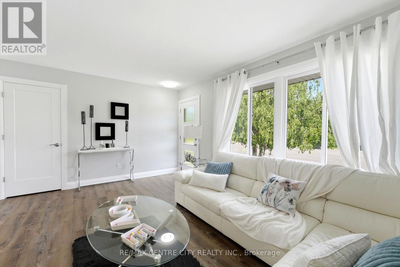 25 Paulson Court, St. Thomas, Ontario  N5R 1N1 - Photo 5 - X13188546