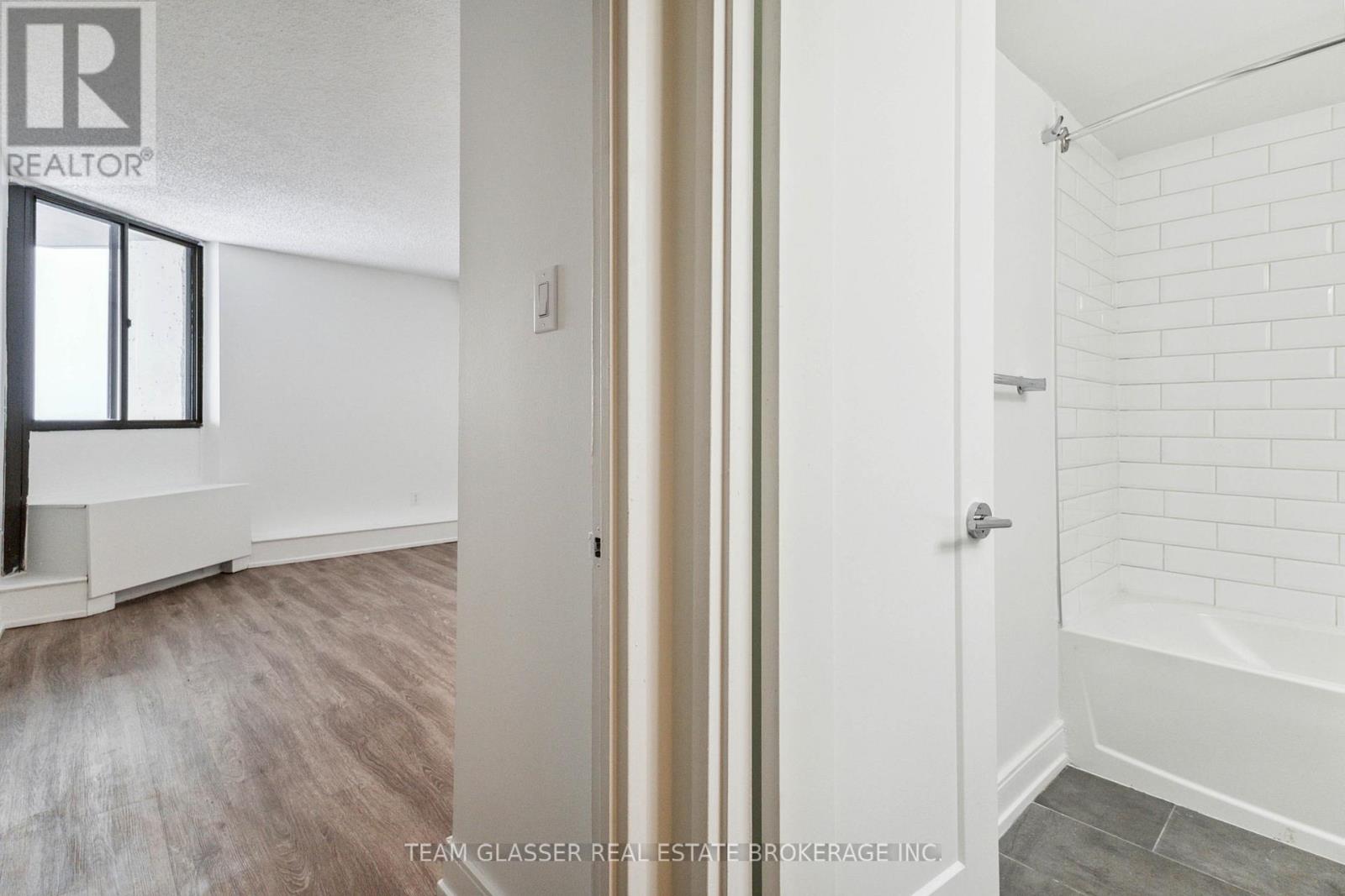 1604 - 340 Colborne Street, London East, Ontario  N6B 3N1 - Photo 21 - X13189482