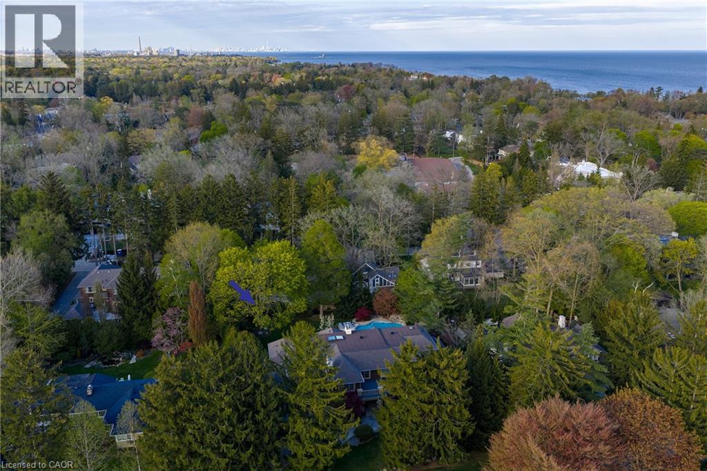 155 Gloucester Avenue, Oakville, Ontario  L6J 3W3 - Photo 3 - 40833571