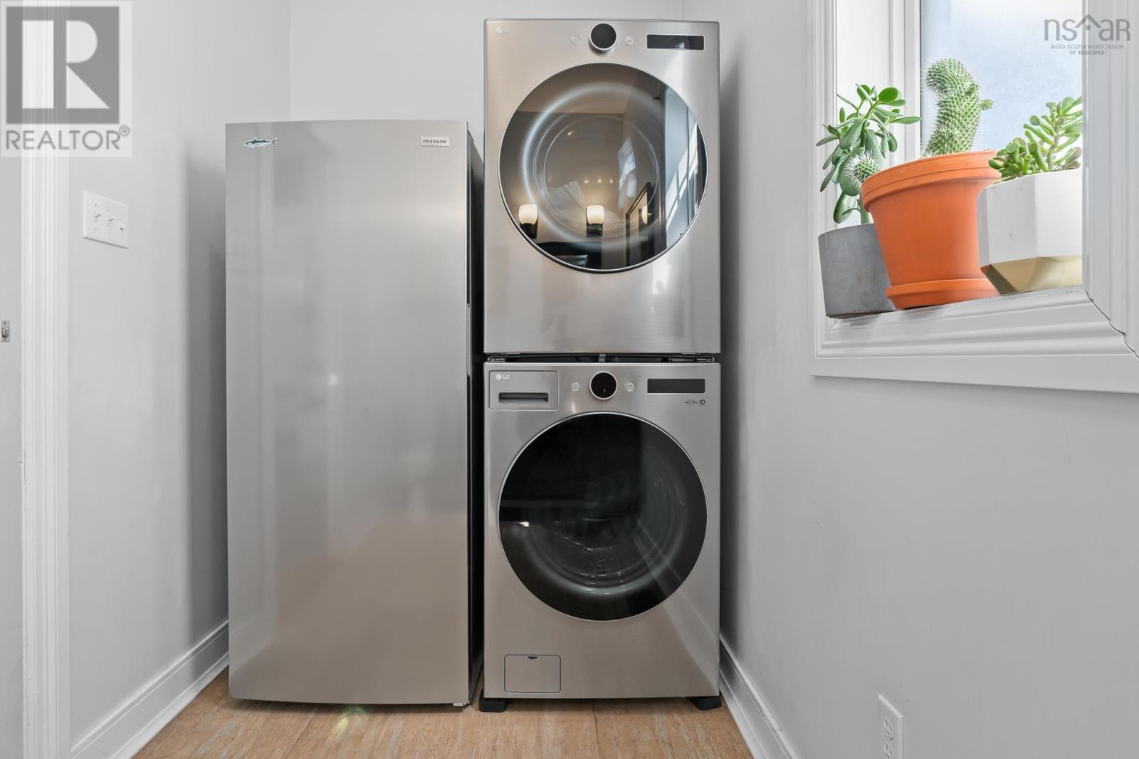 9 Hawthorne Street, Dartmouth, Nova Scotia  B2Y 2Y4 - Photo 24 - 202612300