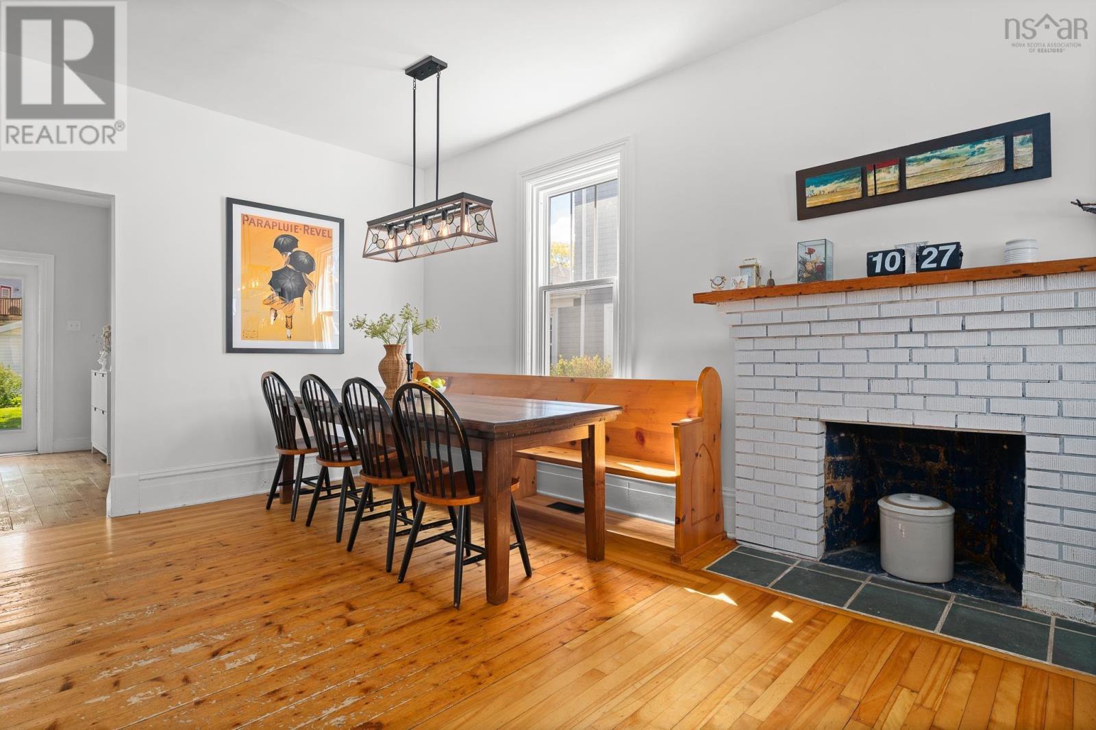 9 Hawthorne Street, Dartmouth, Nova Scotia  B2Y 2Y4 - Photo 8 - 202612300
