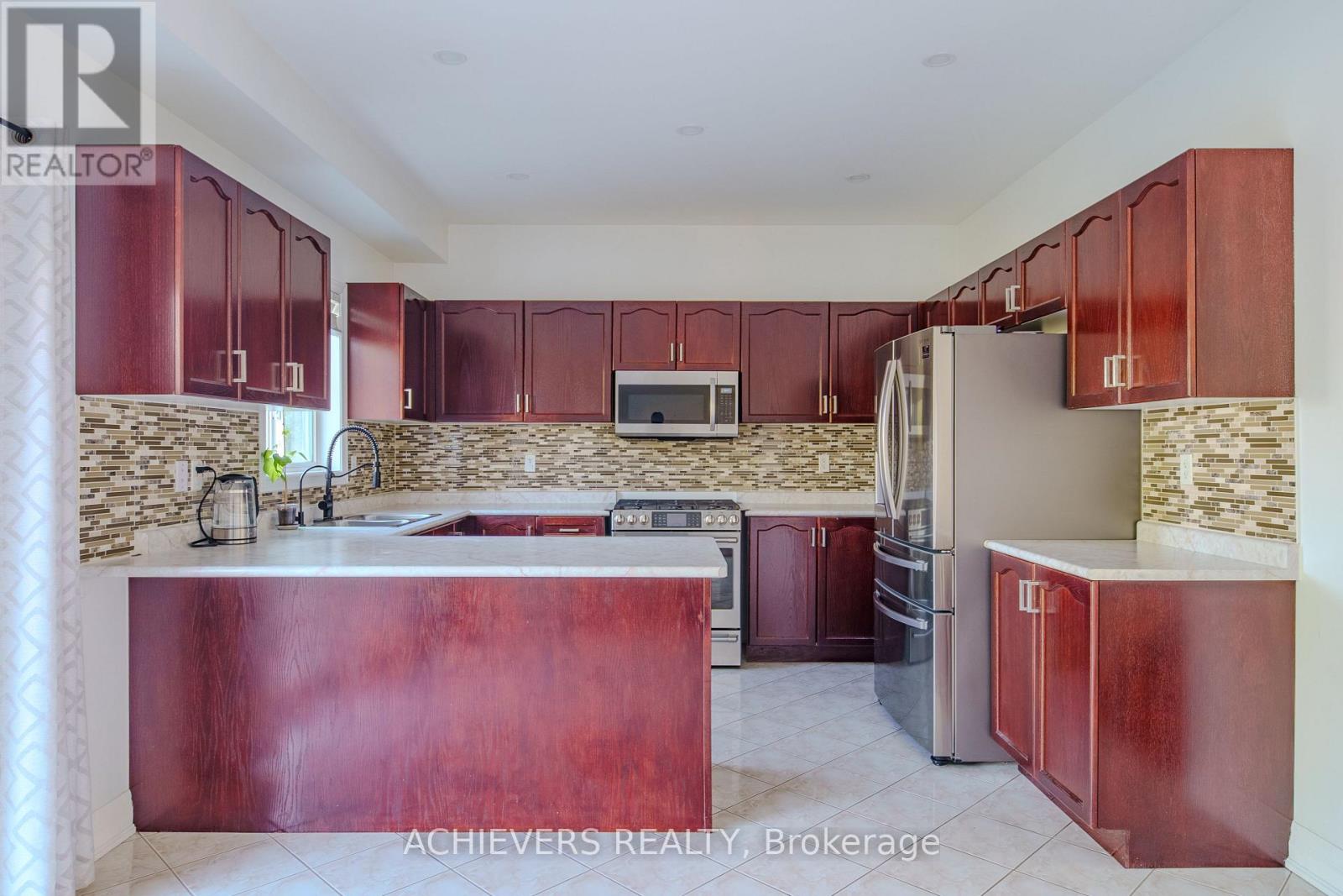 19 Thrushwood Drive, Barrie, Ontario  L4N 0Z1 - Photo 16 - S13136636