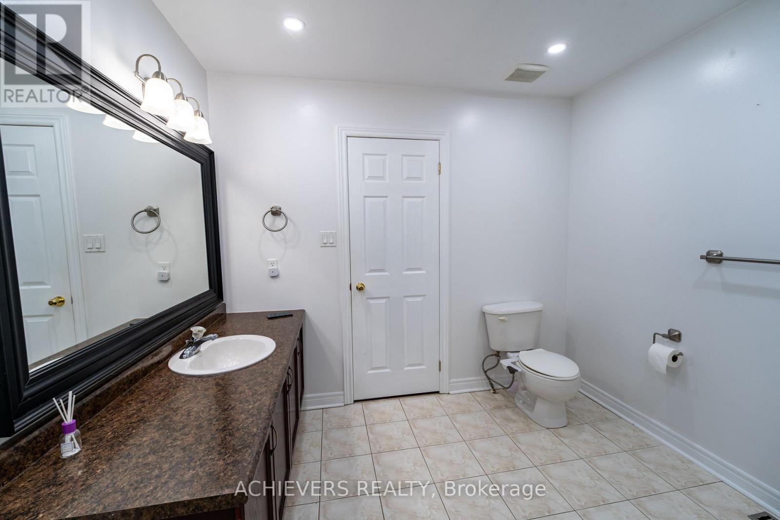 19 Thrushwood Drive, Barrie, Ontario  L4N 0Z1 - Photo 30 - S13136636