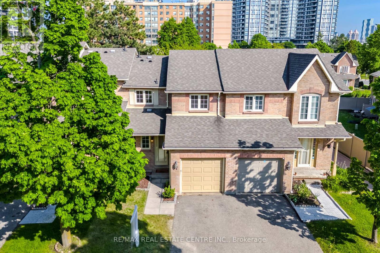 37 - 35 CEREMONIAL DRIVE, Mississauga, Ontario