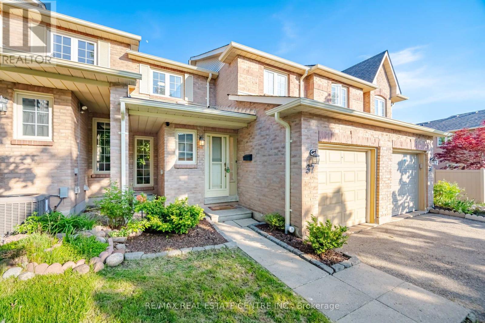37 - 35 Ceremonial Drive, Mississauga, Ontario  L5R 3G6 - Photo 3 - W13186278