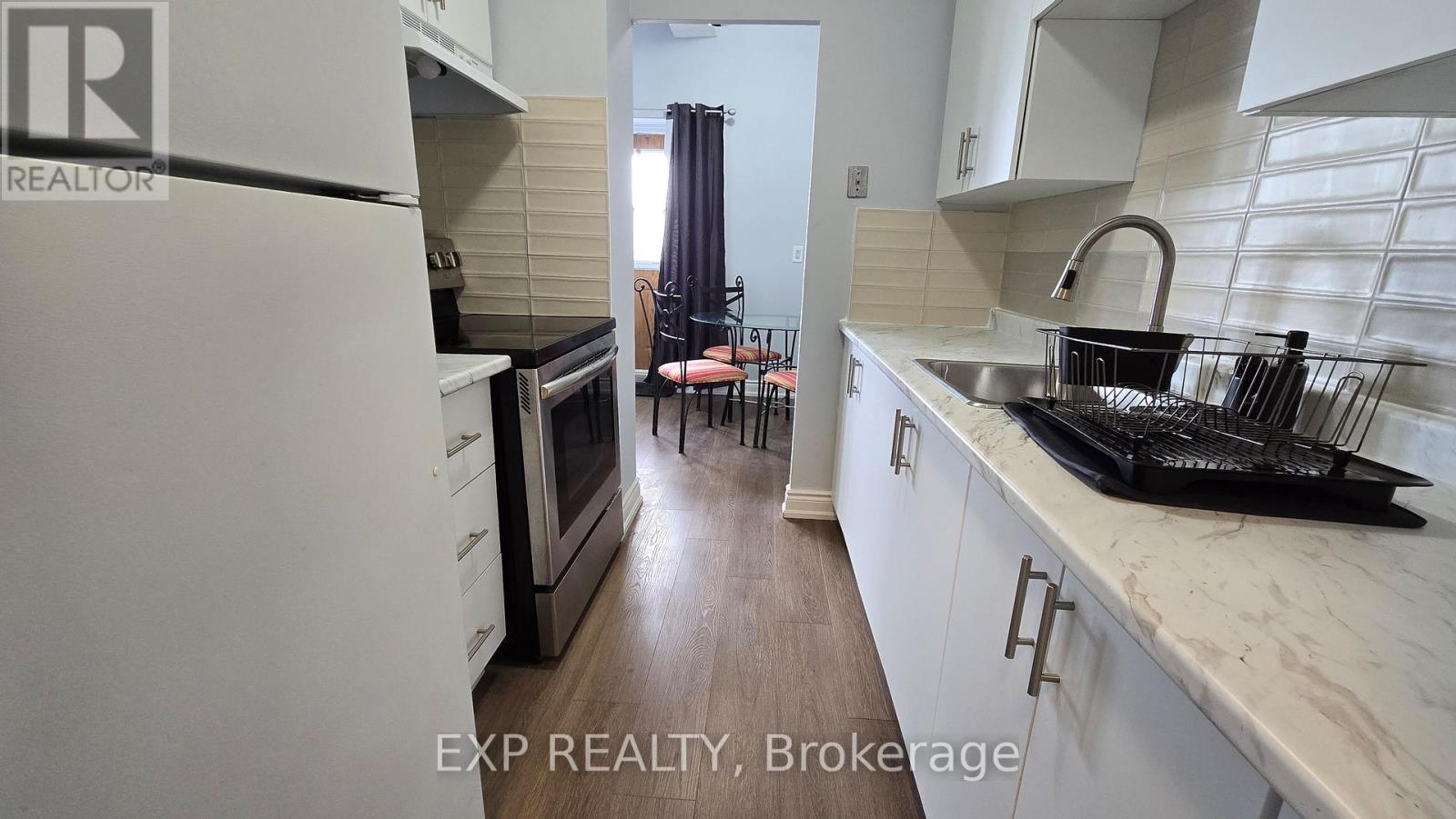 508 - 2485 Woking Crescent, Mississauga, Ontario  L5K 1Z6 - Photo 5 - W13186438