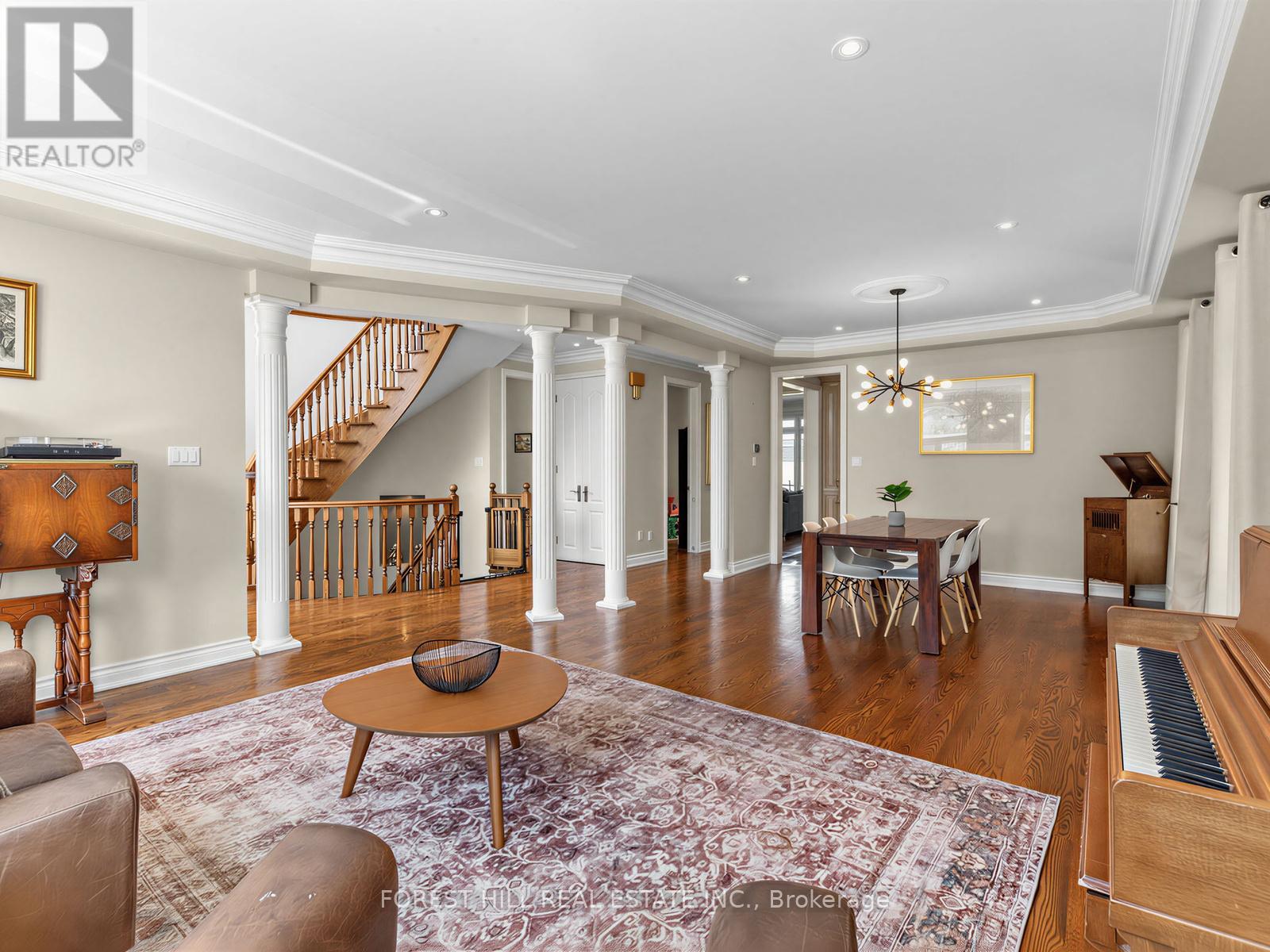 1208 Glencairn Avenue, Toronto, Ontario  M6B 2B5 - Photo 4 - W13186488