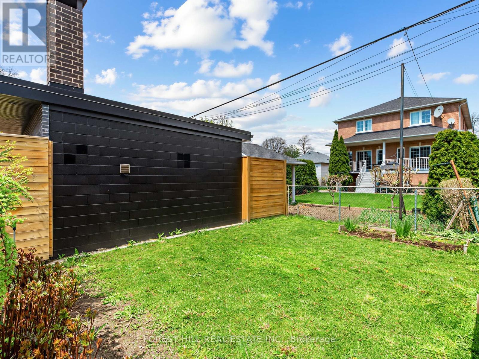 1208 Glencairn Avenue, Toronto, Ontario  M6B 2B5 - Photo 43 - W13186488