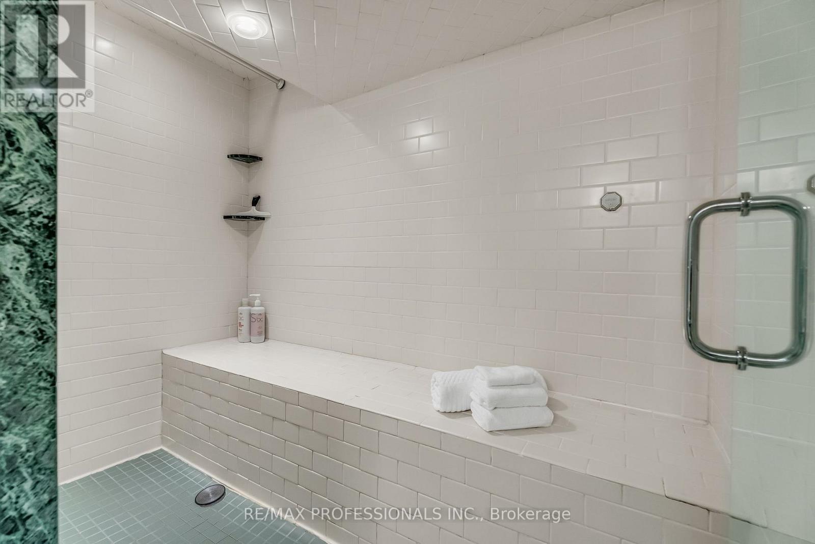 8 Wendigo Way, Toronto, Ontario  M6S 2T9 - Photo 30 - W13186608