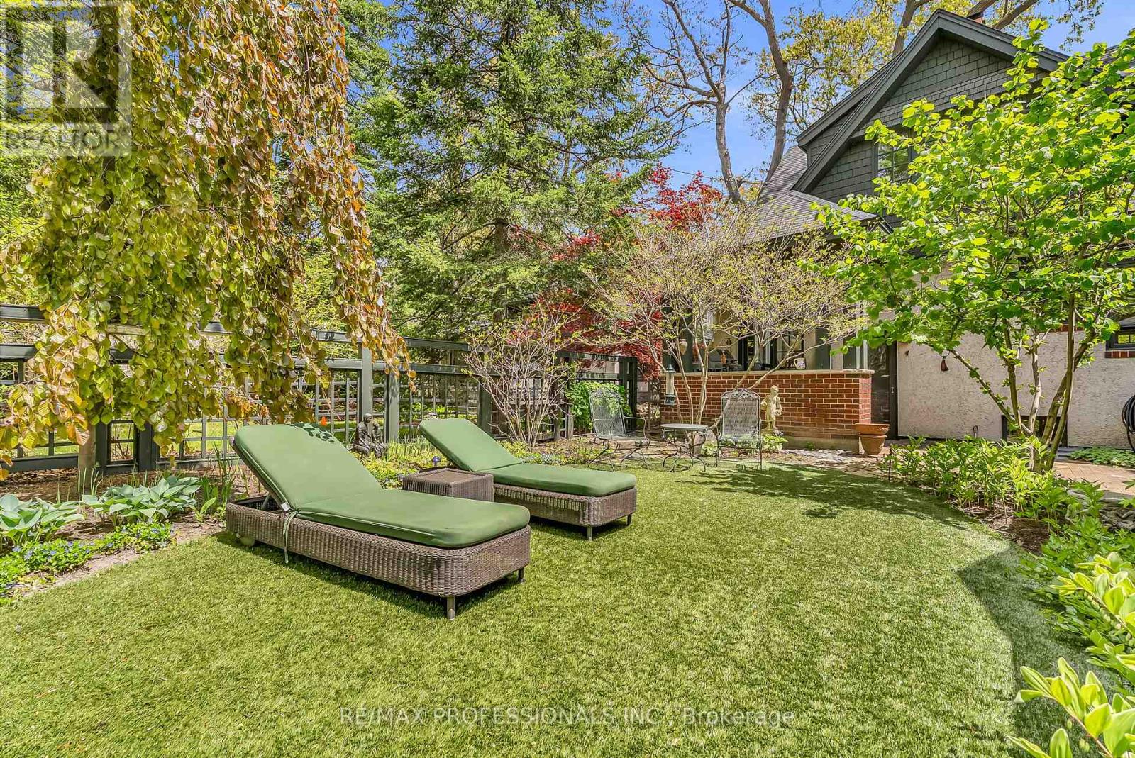 8 Wendigo Way, Toronto, Ontario  M6S 2T9 - Photo 38 - W13186608