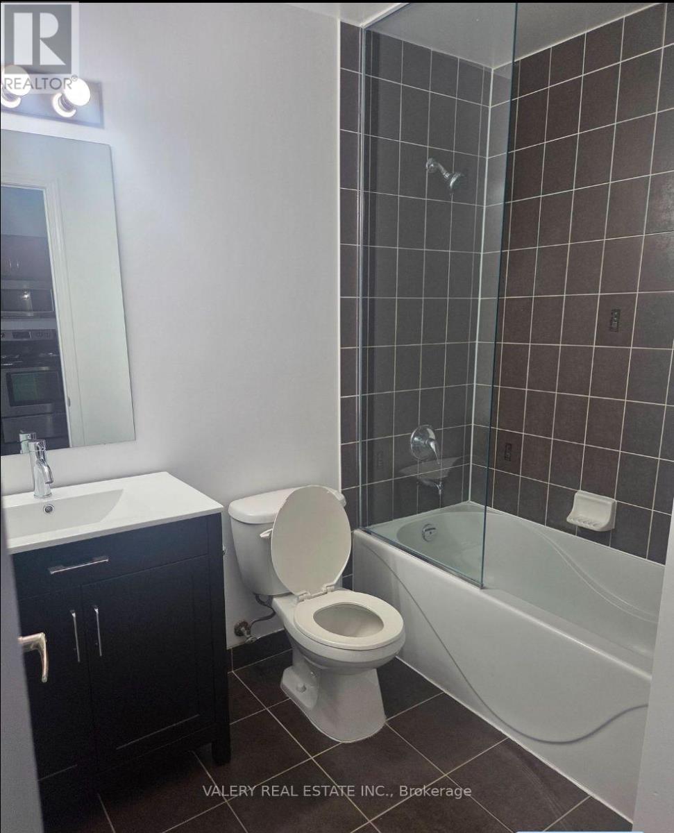 213 - 2240 Lakeshore Boulevard, Toronto, Ontario  M8V 0B1 - Photo 9 - W13186614