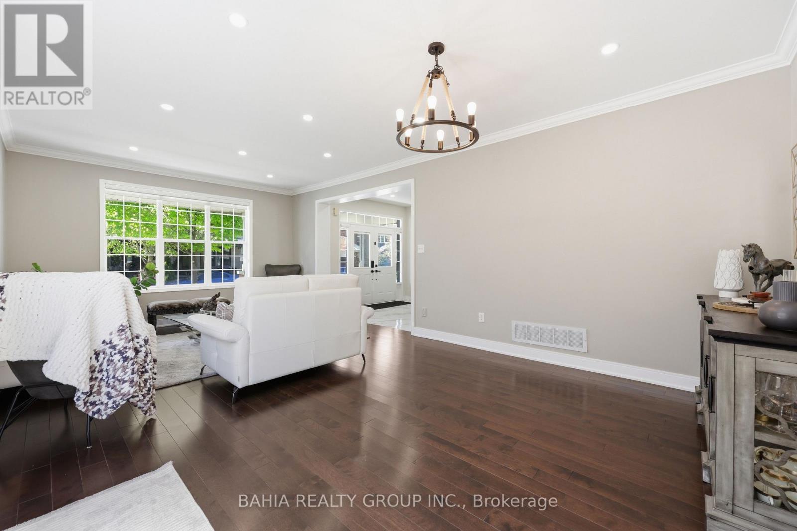 1412 Crozier Crescent, Milton, Ontario  L9T 6N1 - Photo 9 - W13187152