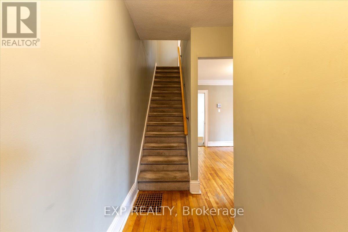 46 Kinnear Street, Ottawa, Ontario K1Y 3R6 - Photo 3 - X13187456