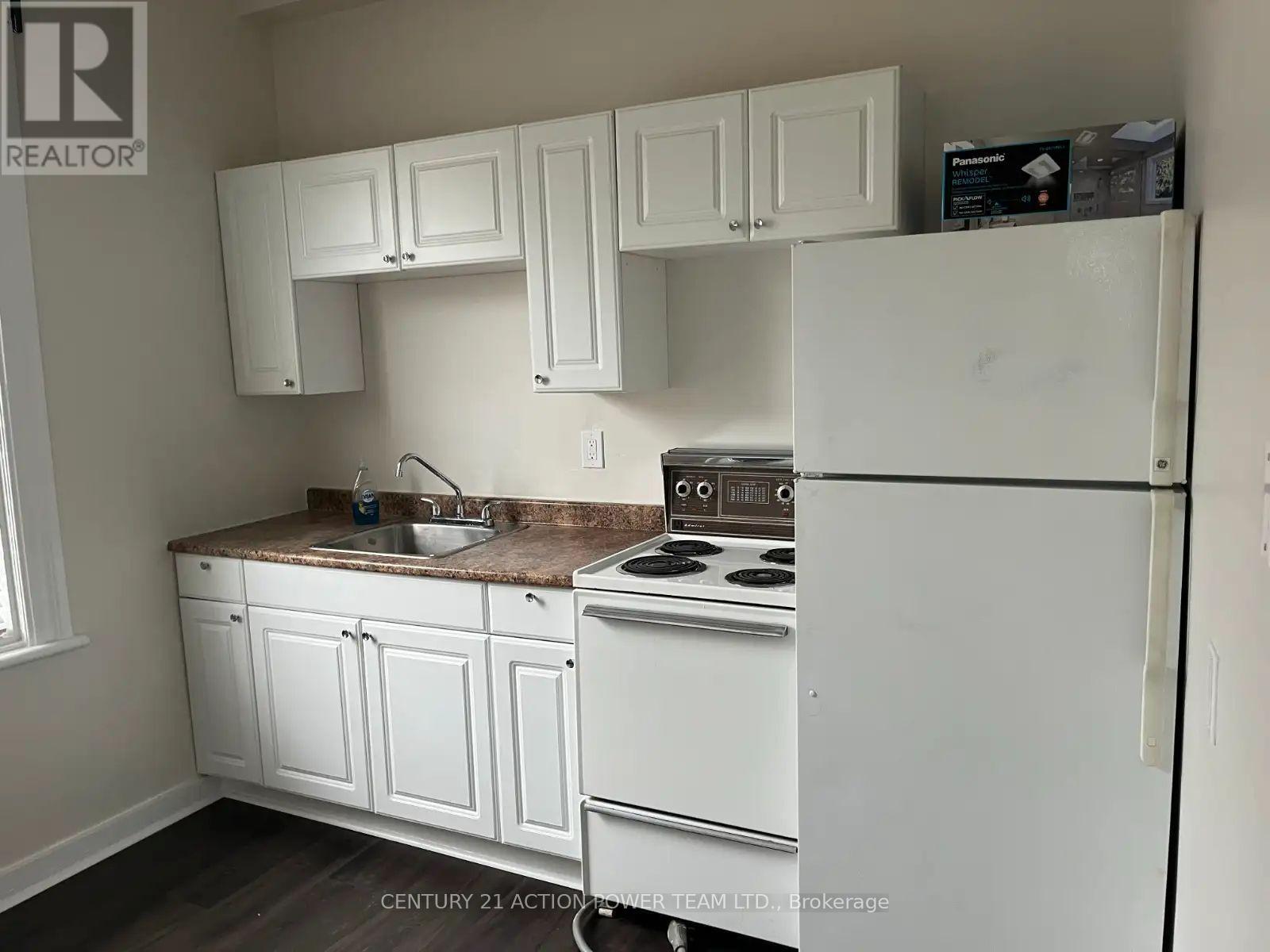 1 - 703 Cooper Street, Ottawa, Ontario K1R 5J3 - Photo 2 - X13188074