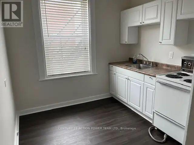 1 - 703 Cooper Street, Ottawa, Ontario K1R 5J3 - Photo 3 - X13188074