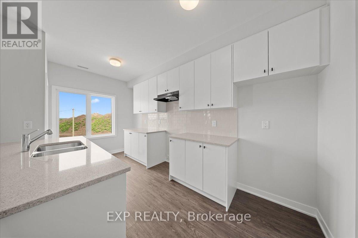 1008 Elixir Place, Ottawa, Ontario  K2W 0P1 - Photo 10 - X13188298