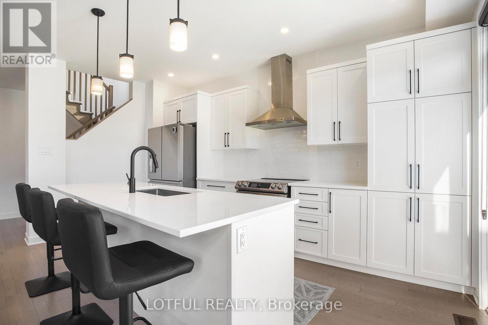 522 Ascender Avenue, Ottawa, Ontario  K1W 0R6 - Photo 12 - X13188446