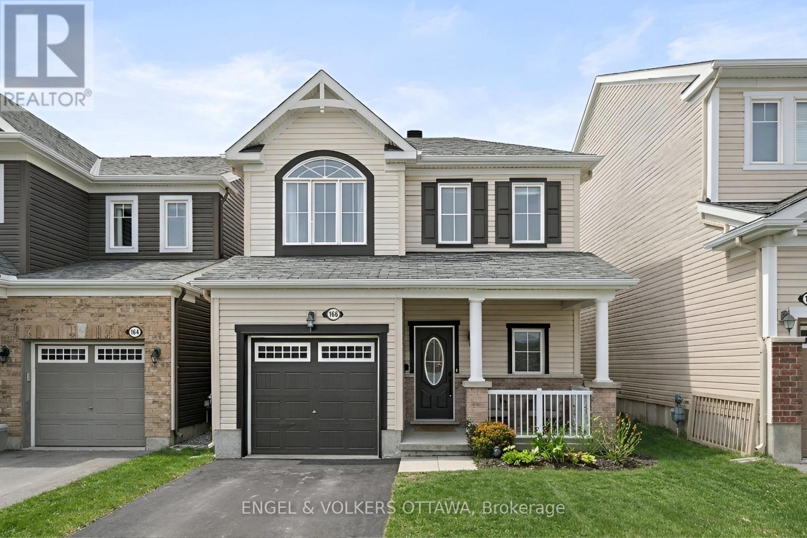 166 Lily Pond Street, Ottawa, Ontario K2M 0J5 - Photo 2 - X13188714